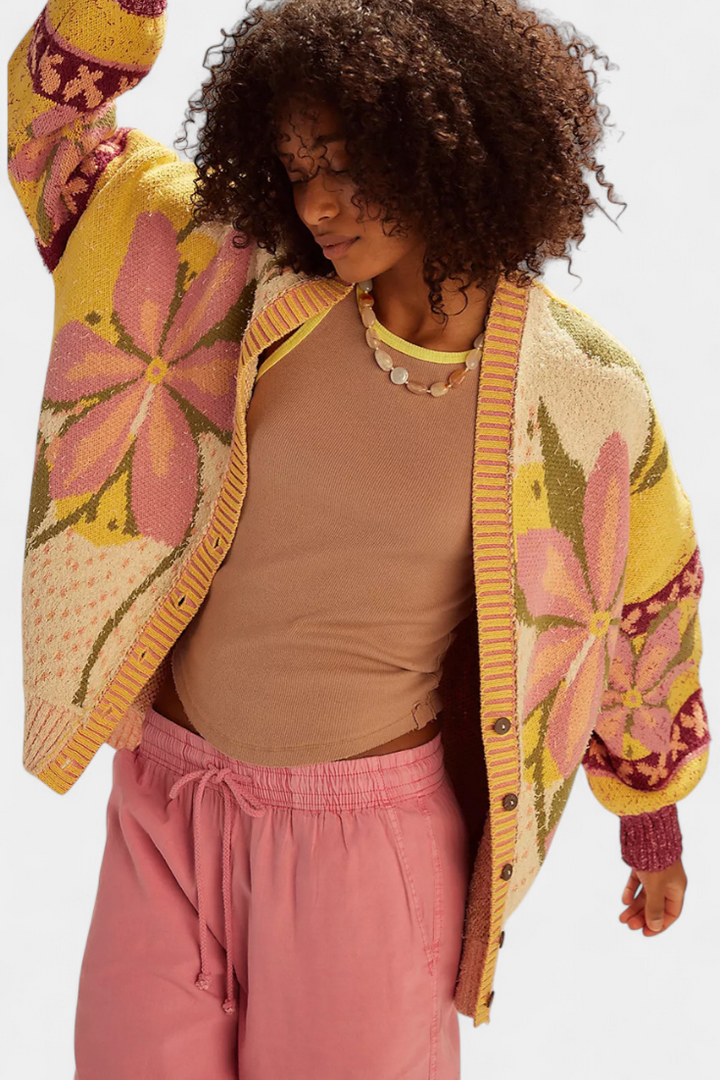 Casey Knitted cardigan with floral pattern and loose fit